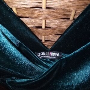 Fashion Nova Green Velvet Dress Size Medium